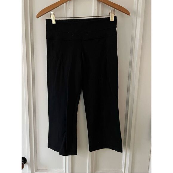 Lululemon reversible black Capri leggings 4 - Picture 1 of 4